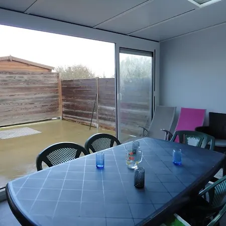 Maison Calme A St Jean De Monts, 4 Pers., Proche Et Commerces, Avec Veranda Et Parking - Fr-1-777-29 *